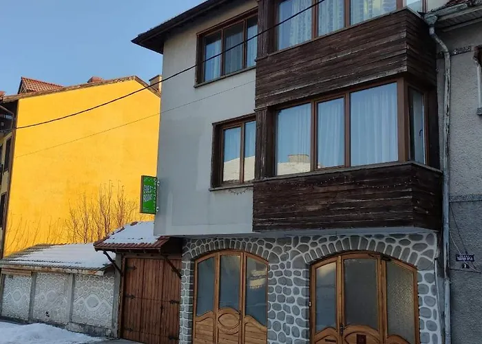 Guest Grachenovi Къща за гости 3*